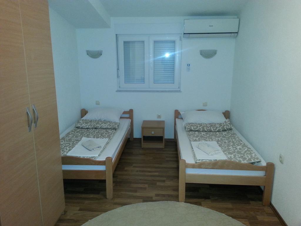 Pansion Turudic Hotell Međugorje Rum bild