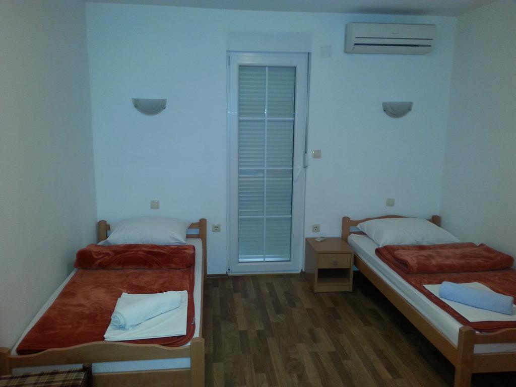 Pansion Turudic Hotell Međugorje Rum bild